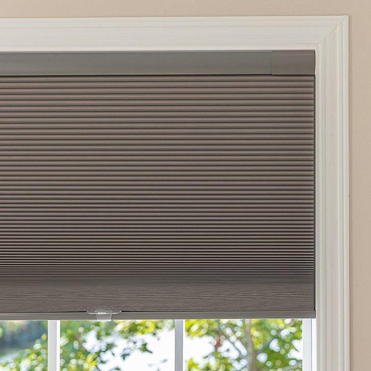 Color: Pebble H25823D; Lift: Cordless